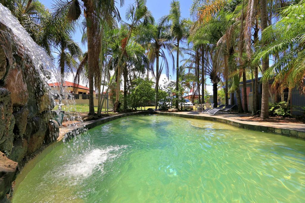 Bargara Gardens Boutique Villas ภายนอก รูปภาพ