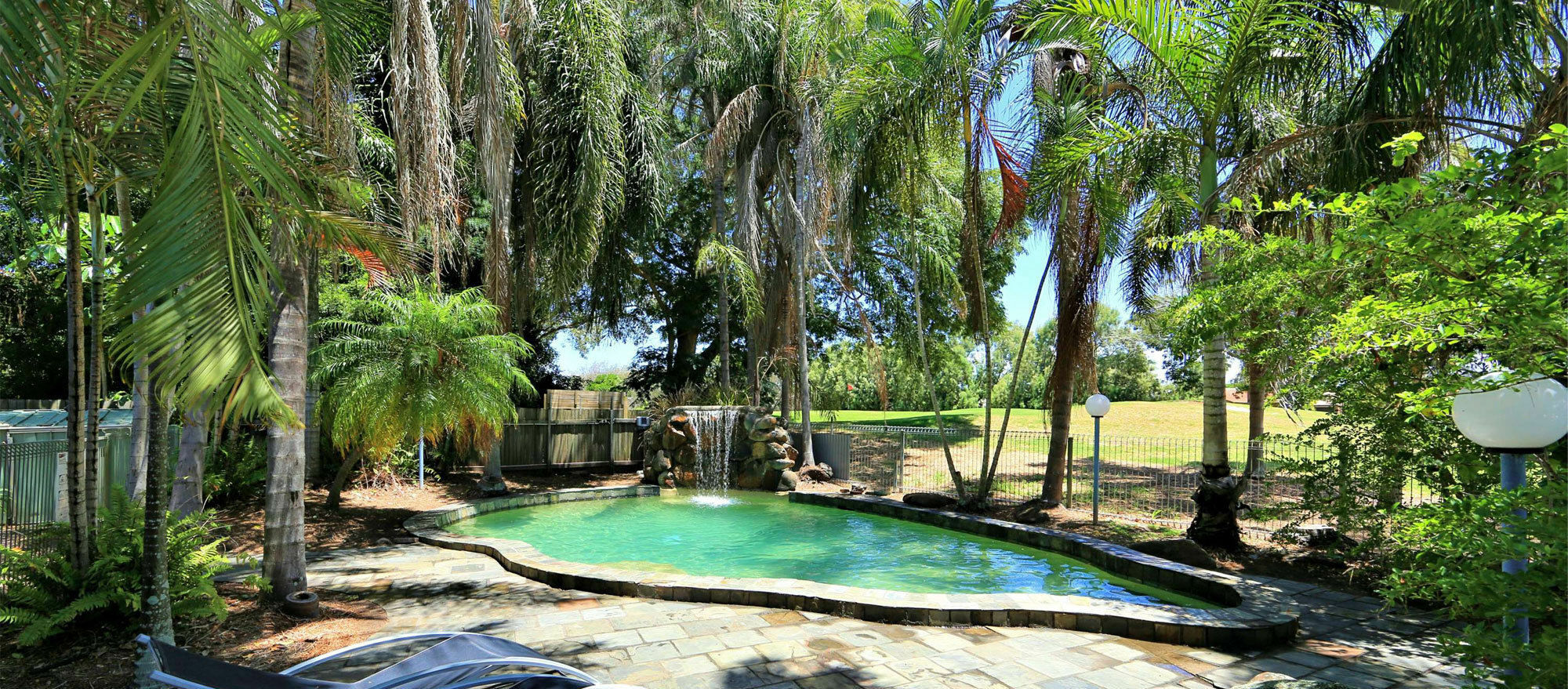 Bargara Gardens Boutique Villas ภายนอก รูปภาพ
